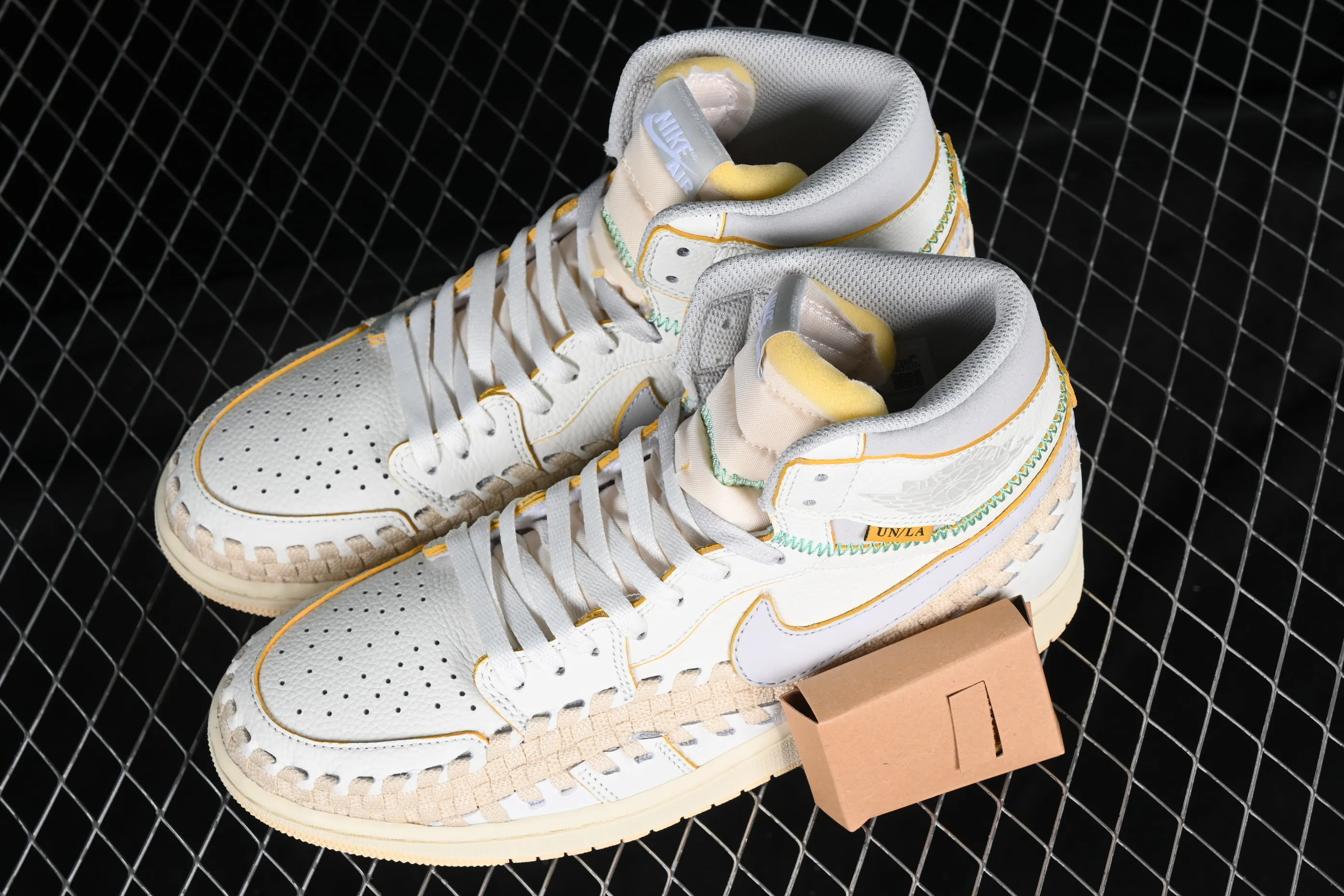 All categories Air Jordan Jordan series basketball shoes Air Jordan 1 High foreign trade version Union x Air Jordan 1 High OG "Woven" AJ1 Joe 1 joint model woven high-top basketball shoes FD2565-100